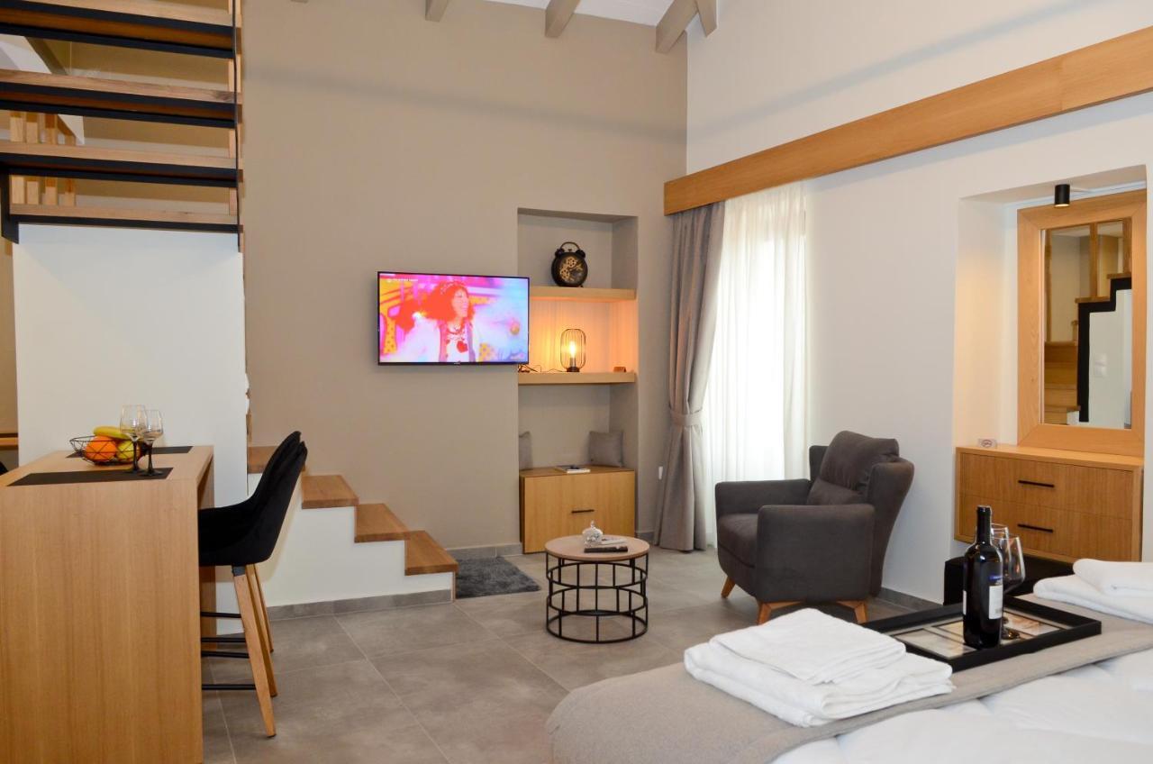 Roloi Suites Nafpaktos Dış mekan fotoğraf